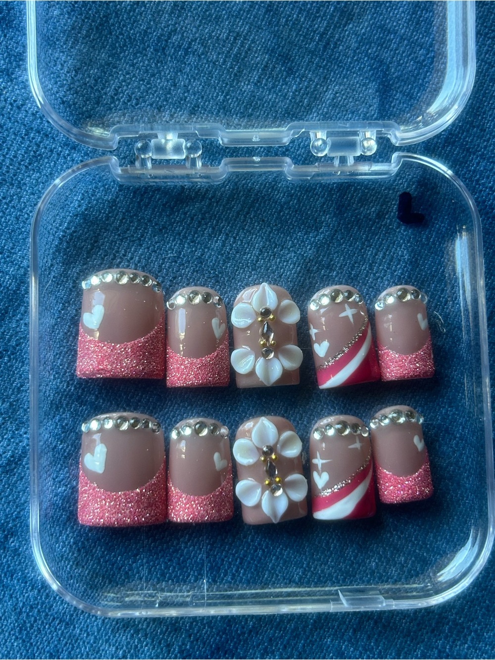 Baby Duck - Handmade Artisan Press On Nails